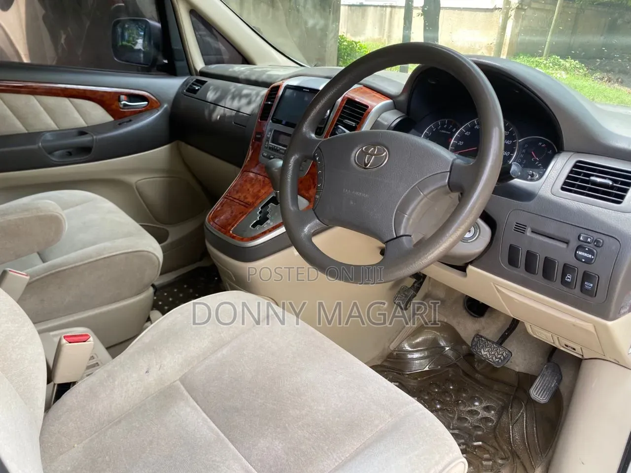 Toyota Alphard 2004 Silver