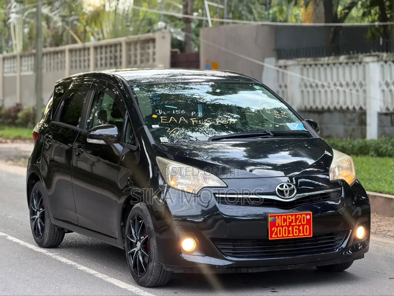 Toyota Ractis 2011 Black