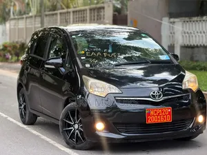Toyota Ractis 2011 Black