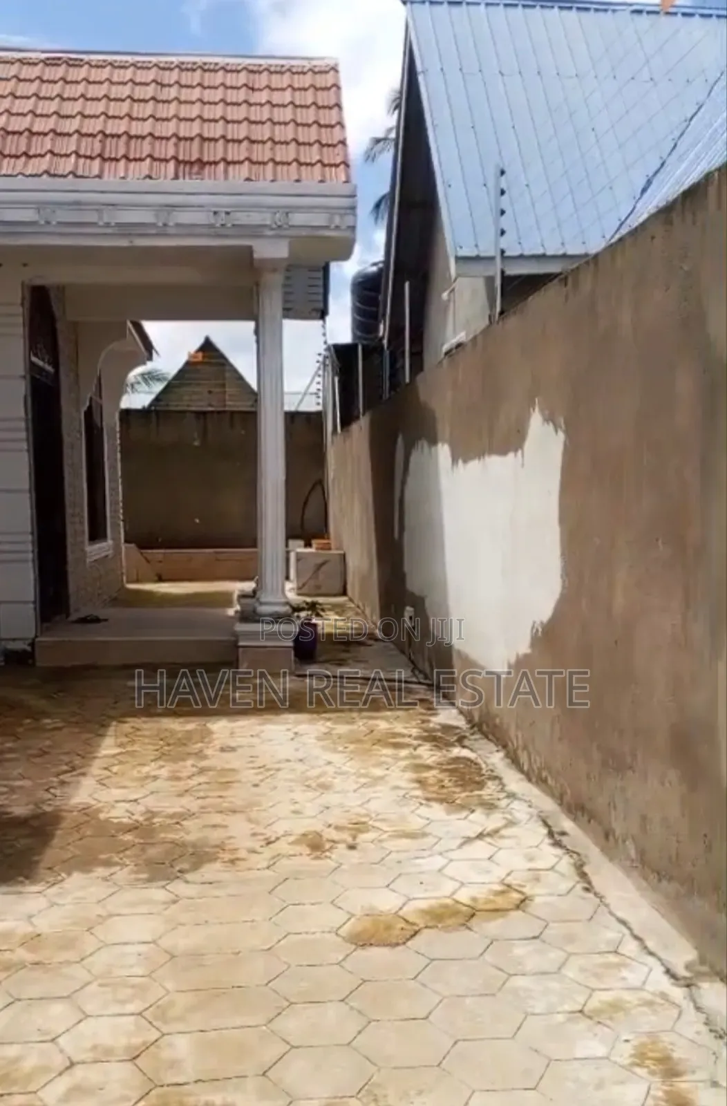 3bdrm House in Mjini for rent