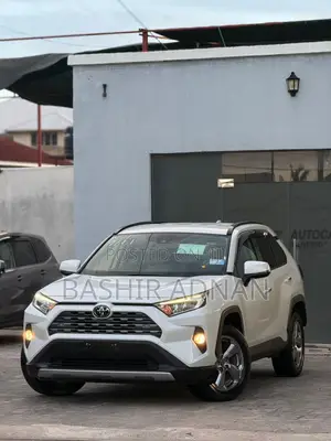 Toyota RAV4 2019 Pearl
