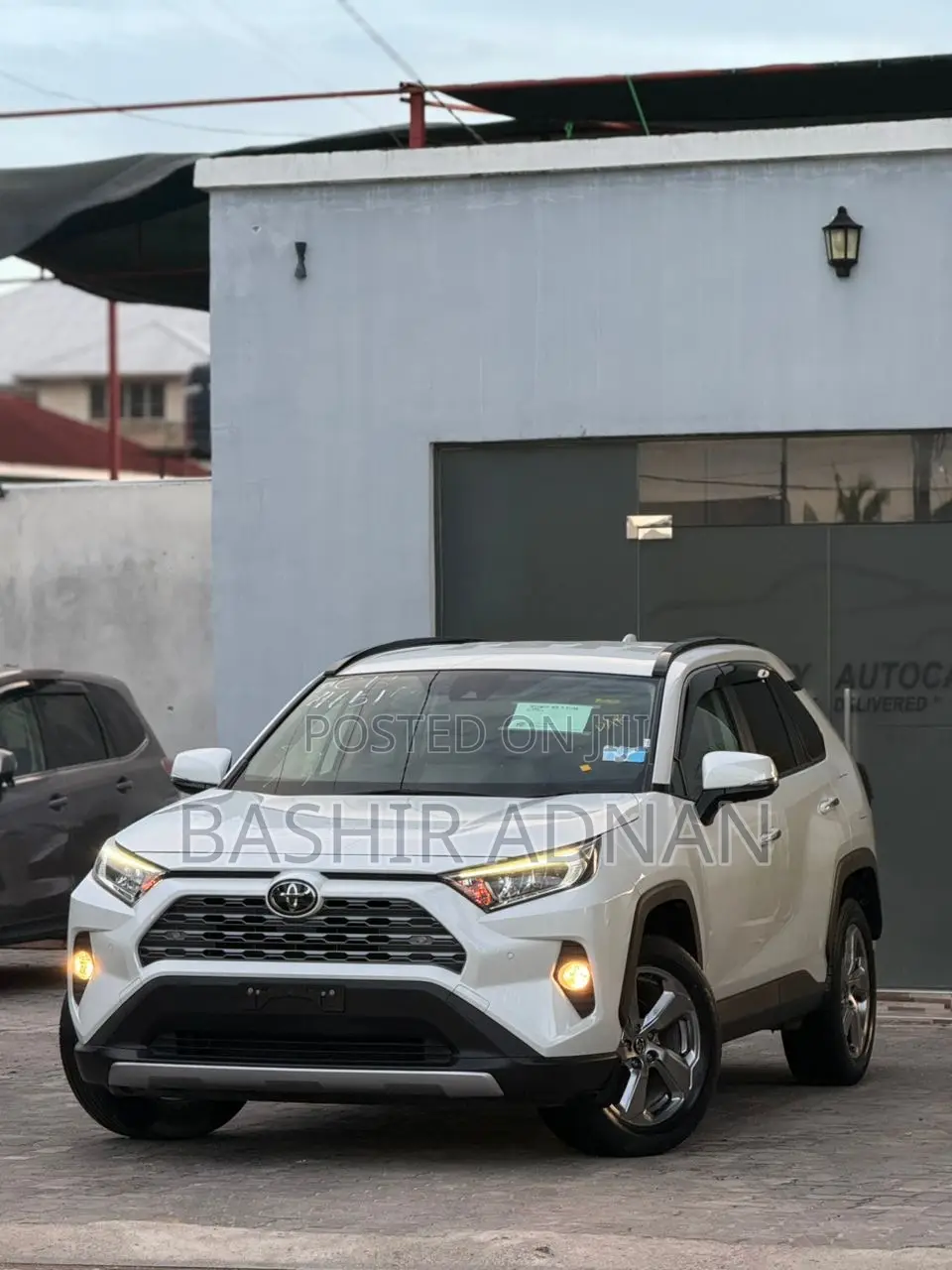 Toyota RAV4 2019 Pearl