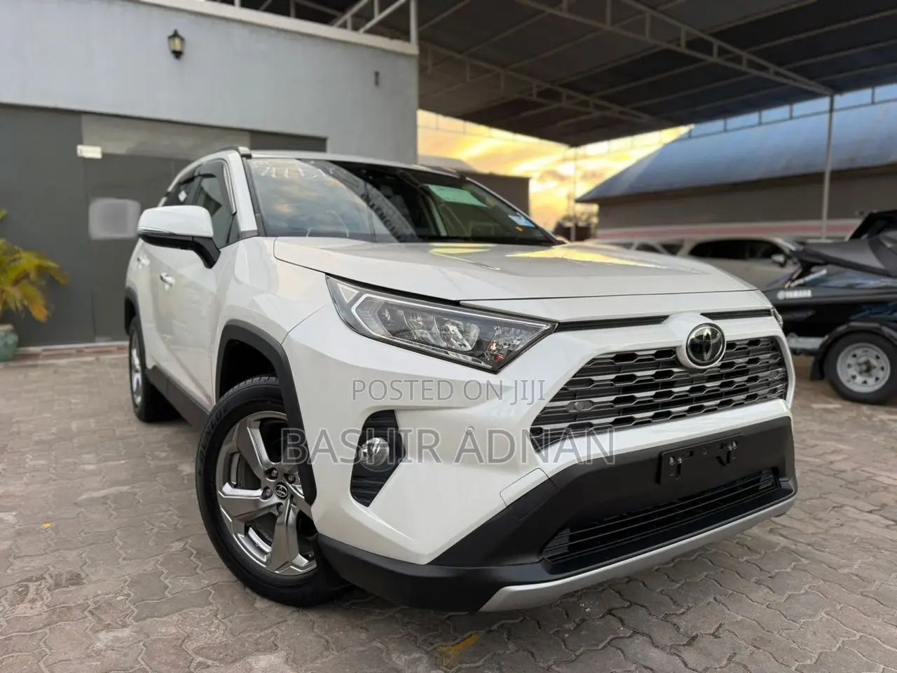 Toyota RAV4 2019 Pearl