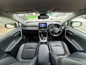 Toyota RAV4 2019 Pearl