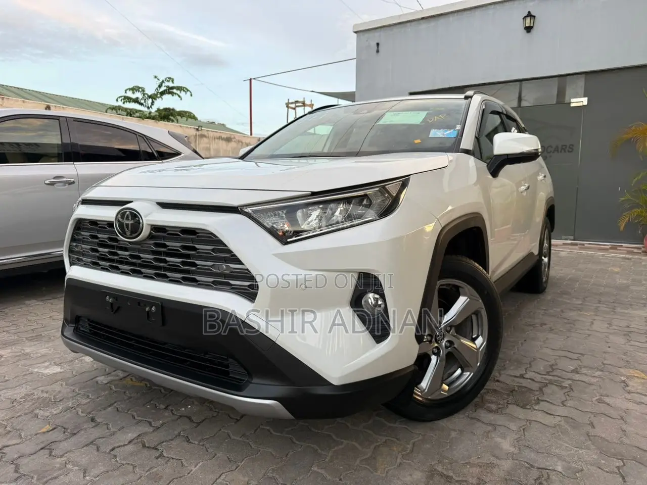 Toyota RAV4 2019 Pearl