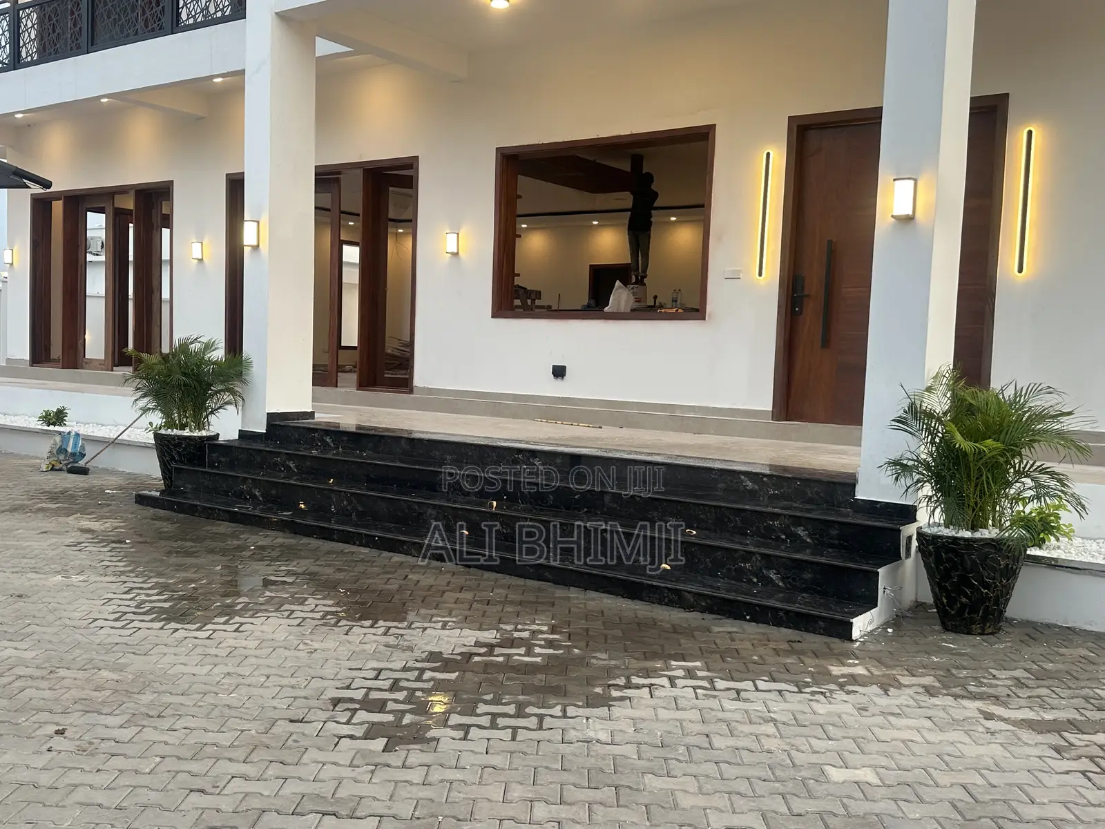 5bdrm Mansion in Kigamboni for sale