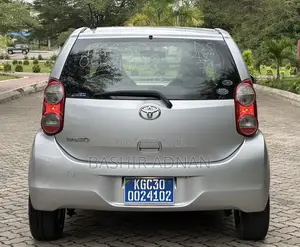 Toyota Passo 1.0 FWD 2010 Silver