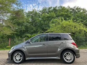 Toyota IST 2004 Gray