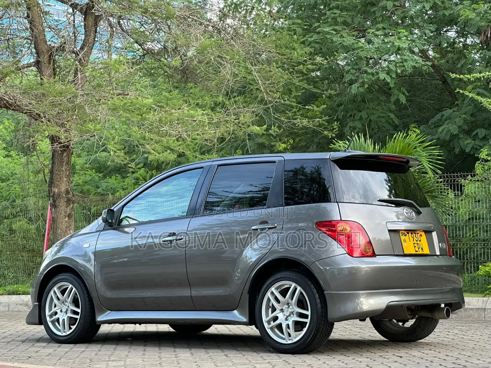 Toyota IST 2004 Gray