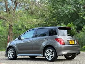 Toyota IST 2004 Gray