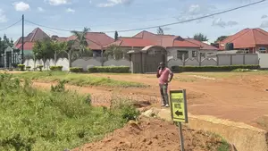 Kiwanja Cha Kwanza Kutoka Lami Kinauzwa