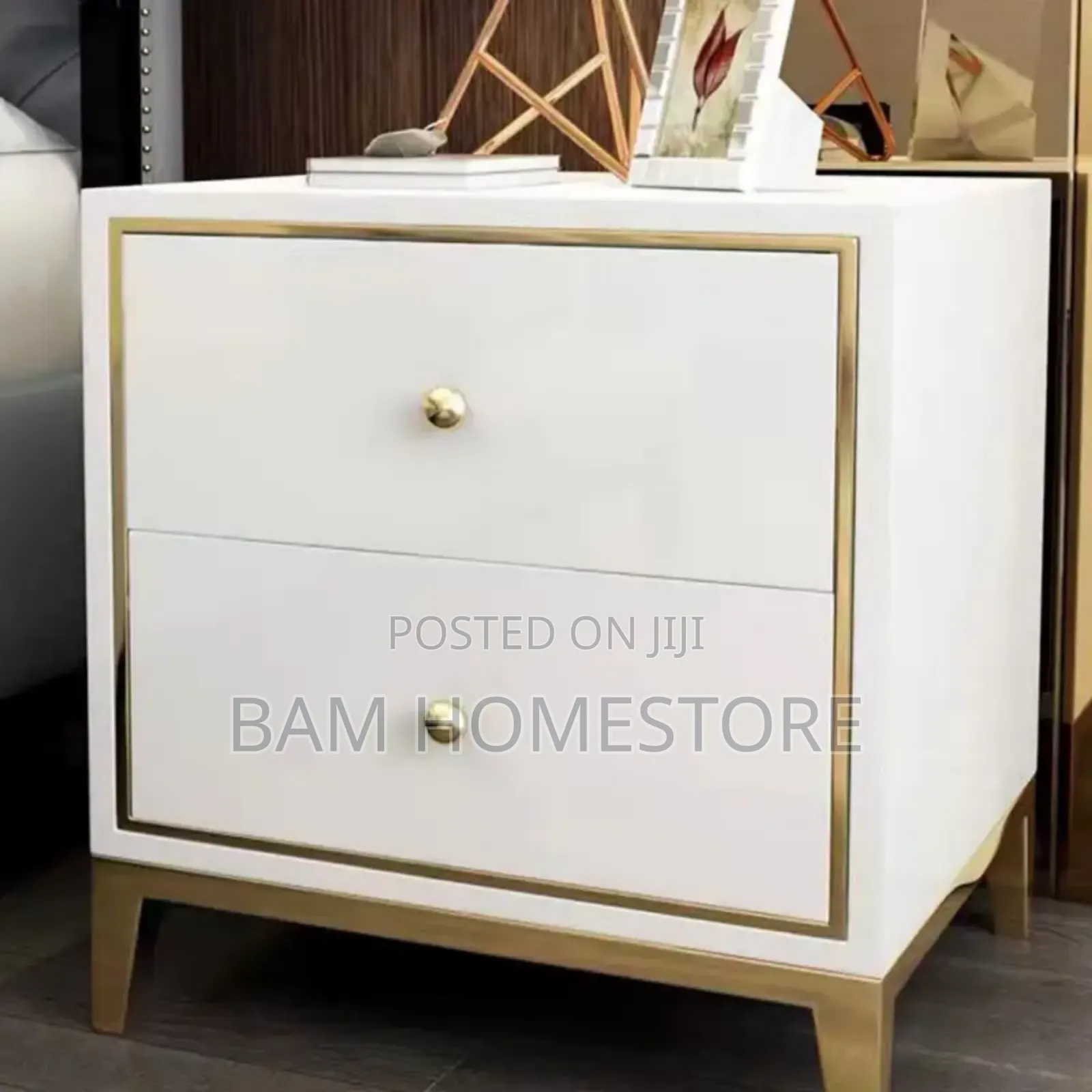 Luxury Marble-Top Bedside Table – Elegant White Gold Finish
