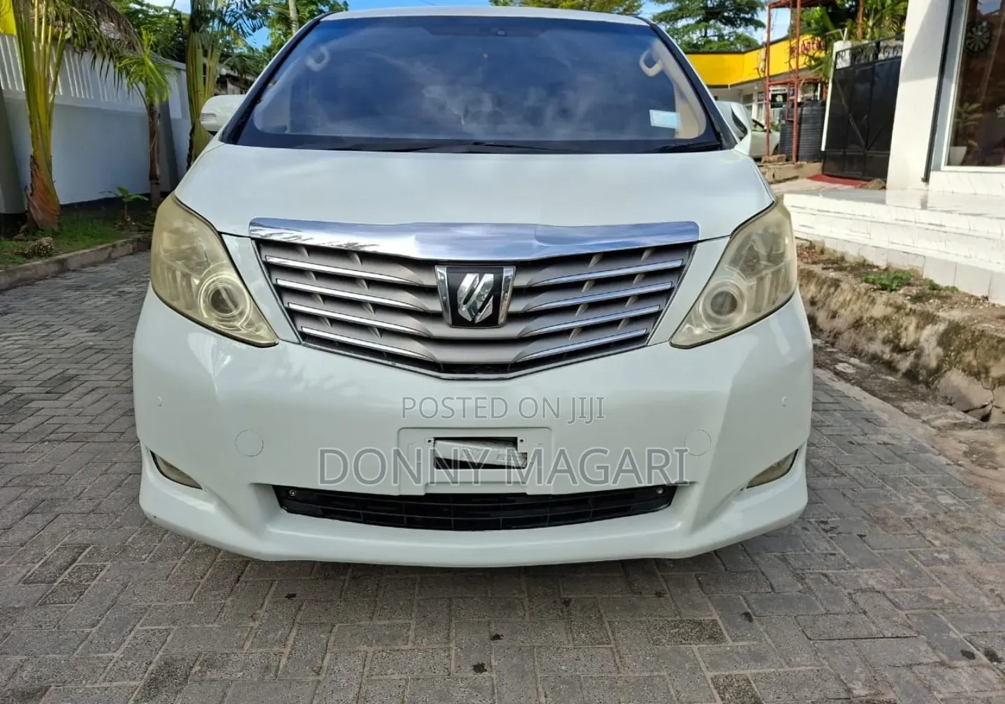 Toyota Alphard 2.4 Petrol AWD 2013 White