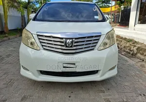 Toyota Alphard 2.4 Petrol AWD 2013 White