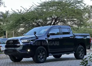 Toyota Hilux 2023 Blue