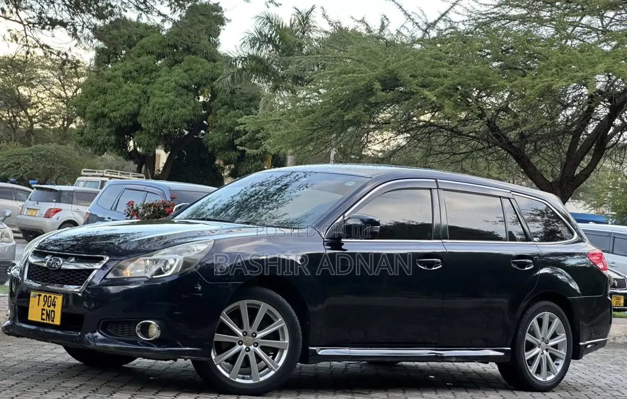Subaru Legacy 2.5i 2013 Black