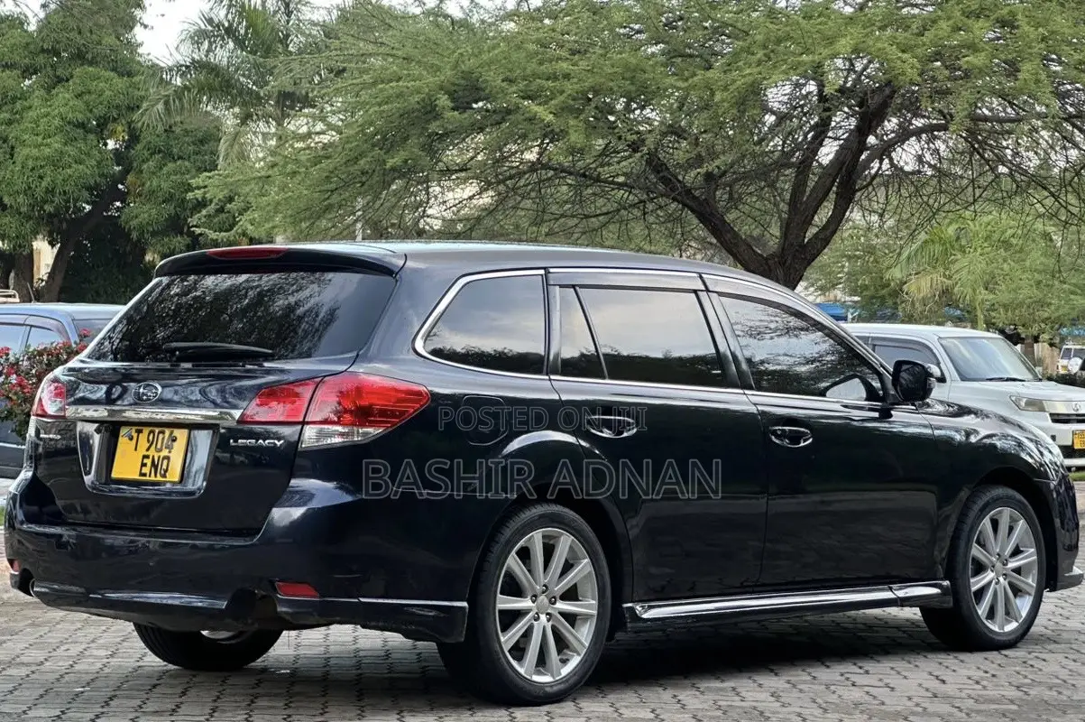 Subaru Legacy 2.5i 2013 Black