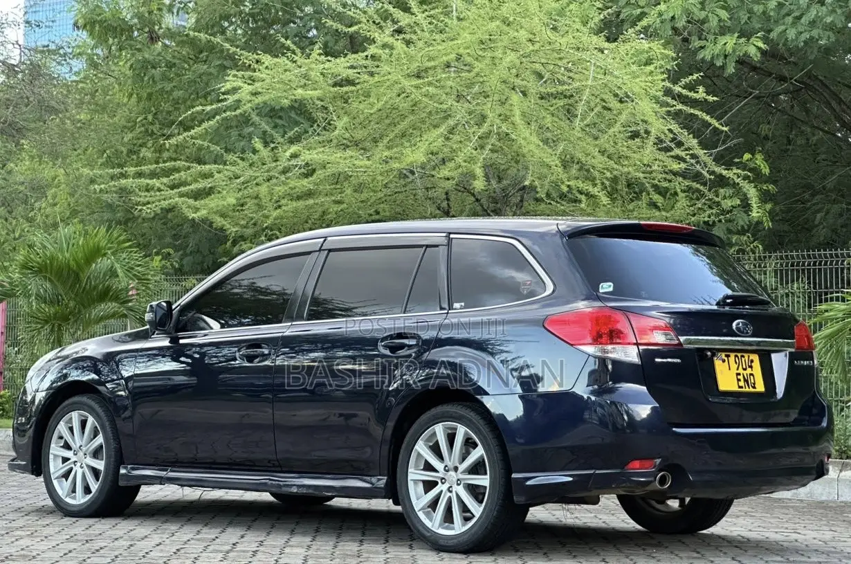 Subaru Legacy 2.5i 2013 Black