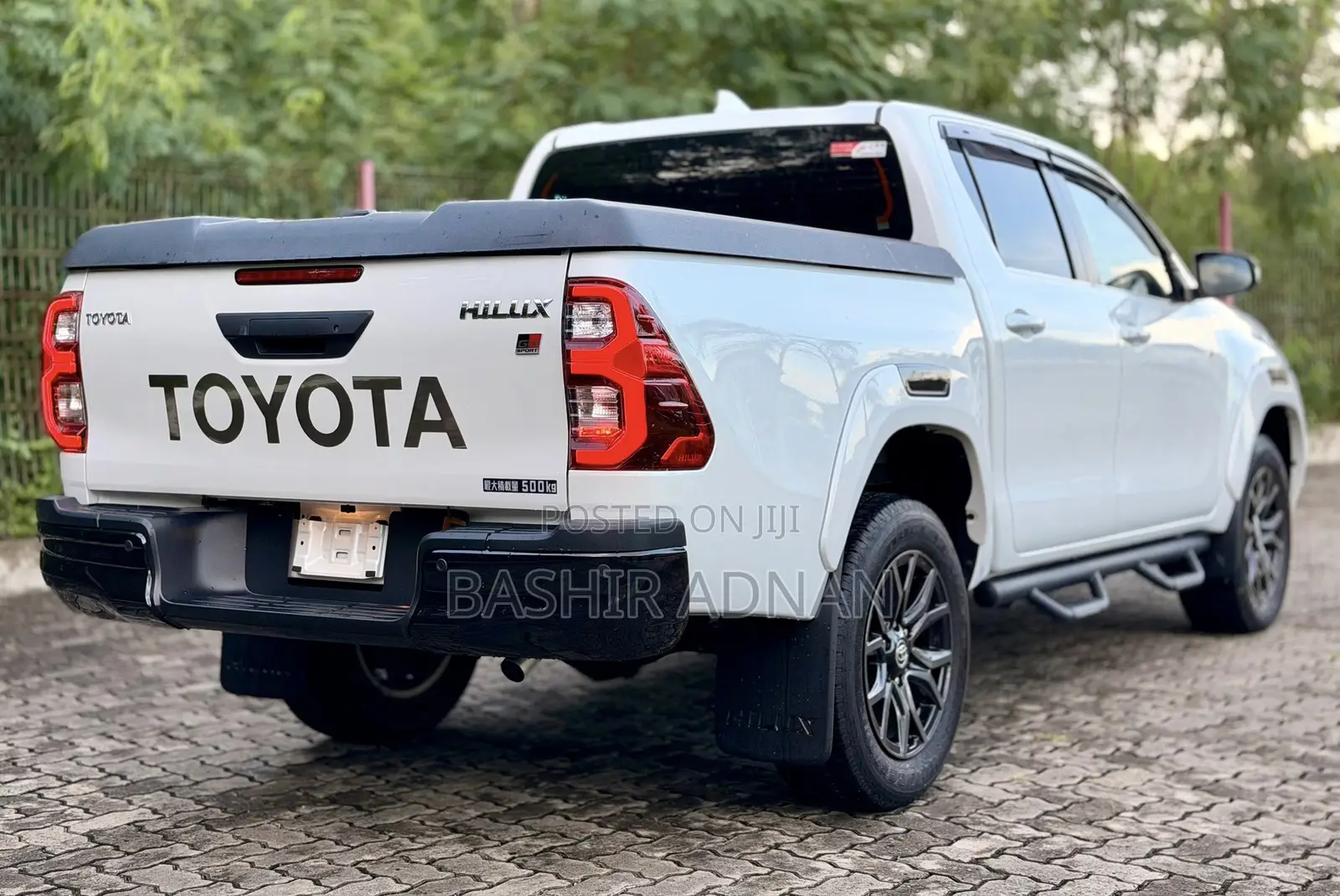 Toyota Hilux 2024 Pearl