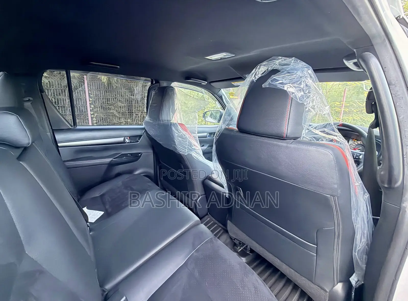 Toyota Hilux 2024 Pearl