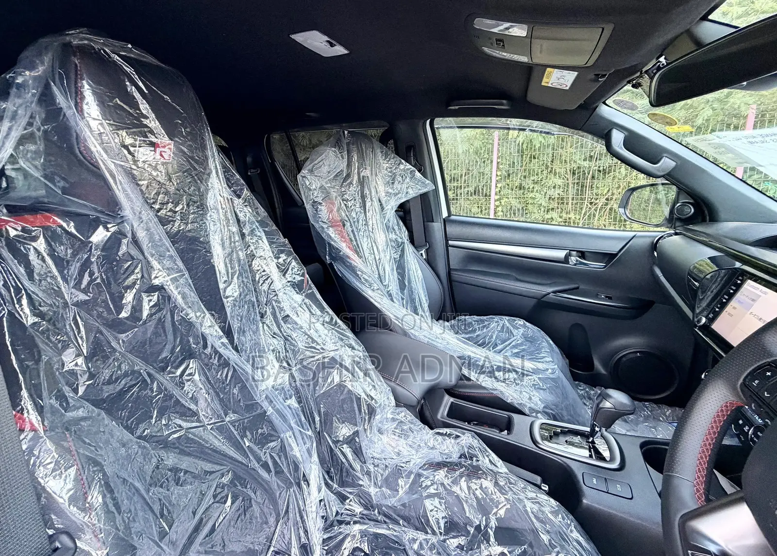 Toyota Hilux 2024 Pearl