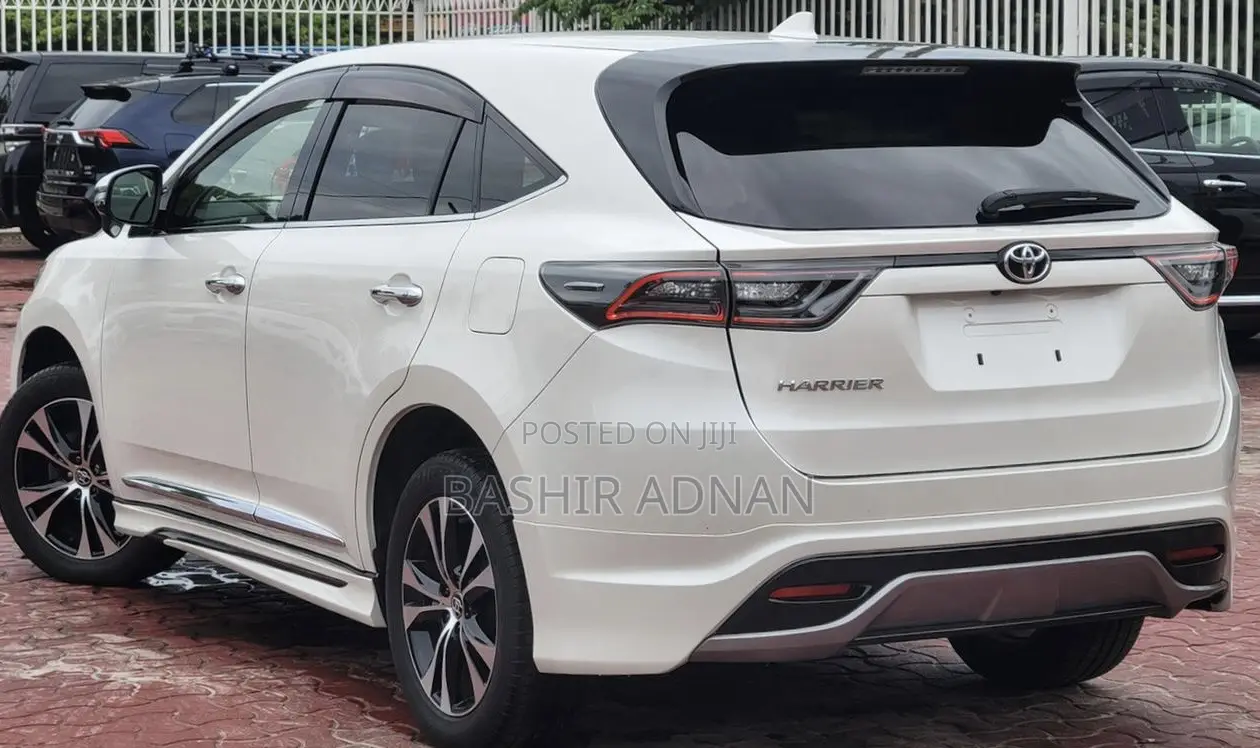 Toyota Harrier 2.0 2016 Pearl
