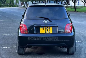 Toyota IST 2003 Black