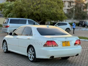 Toyota Crown 2007 White