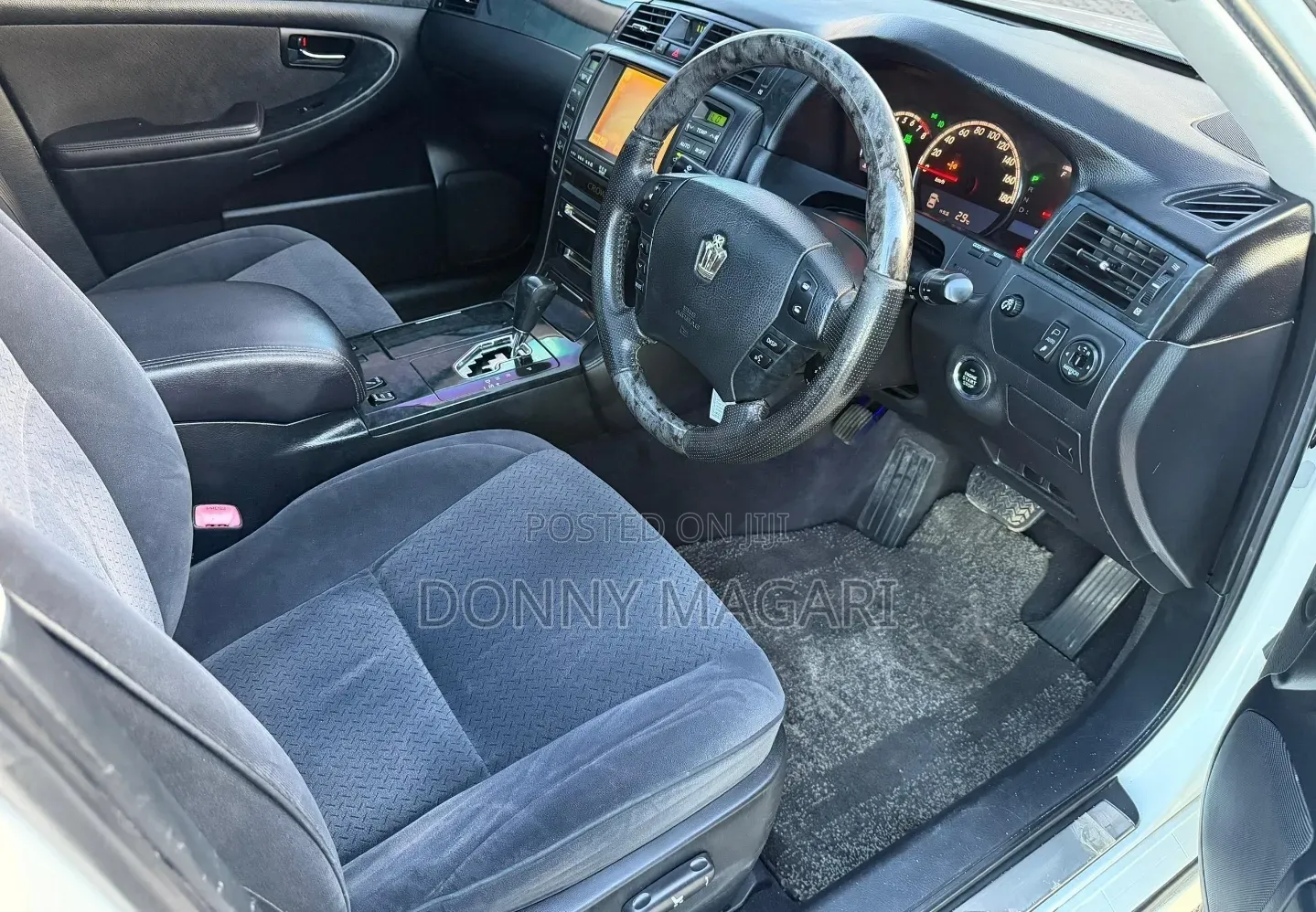 Toyota Crown 2007 White