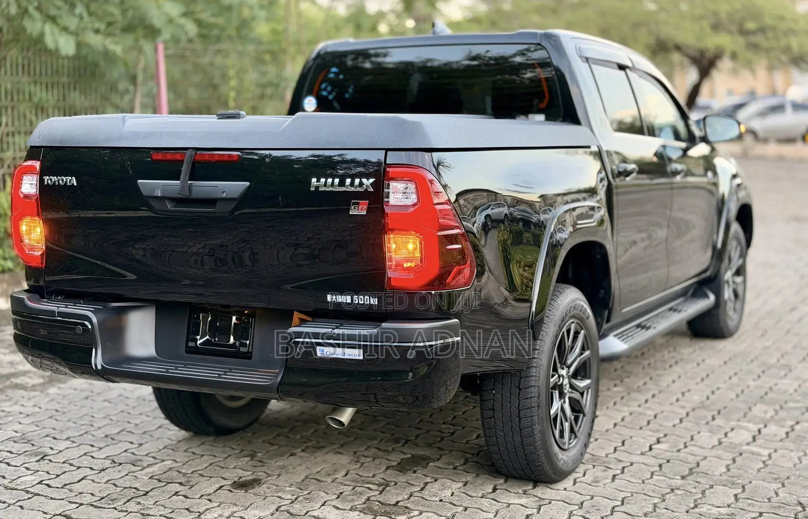 Toyota Hilux 2021 Black