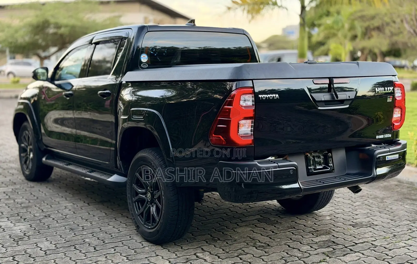 Toyota Hilux 2021 Black
