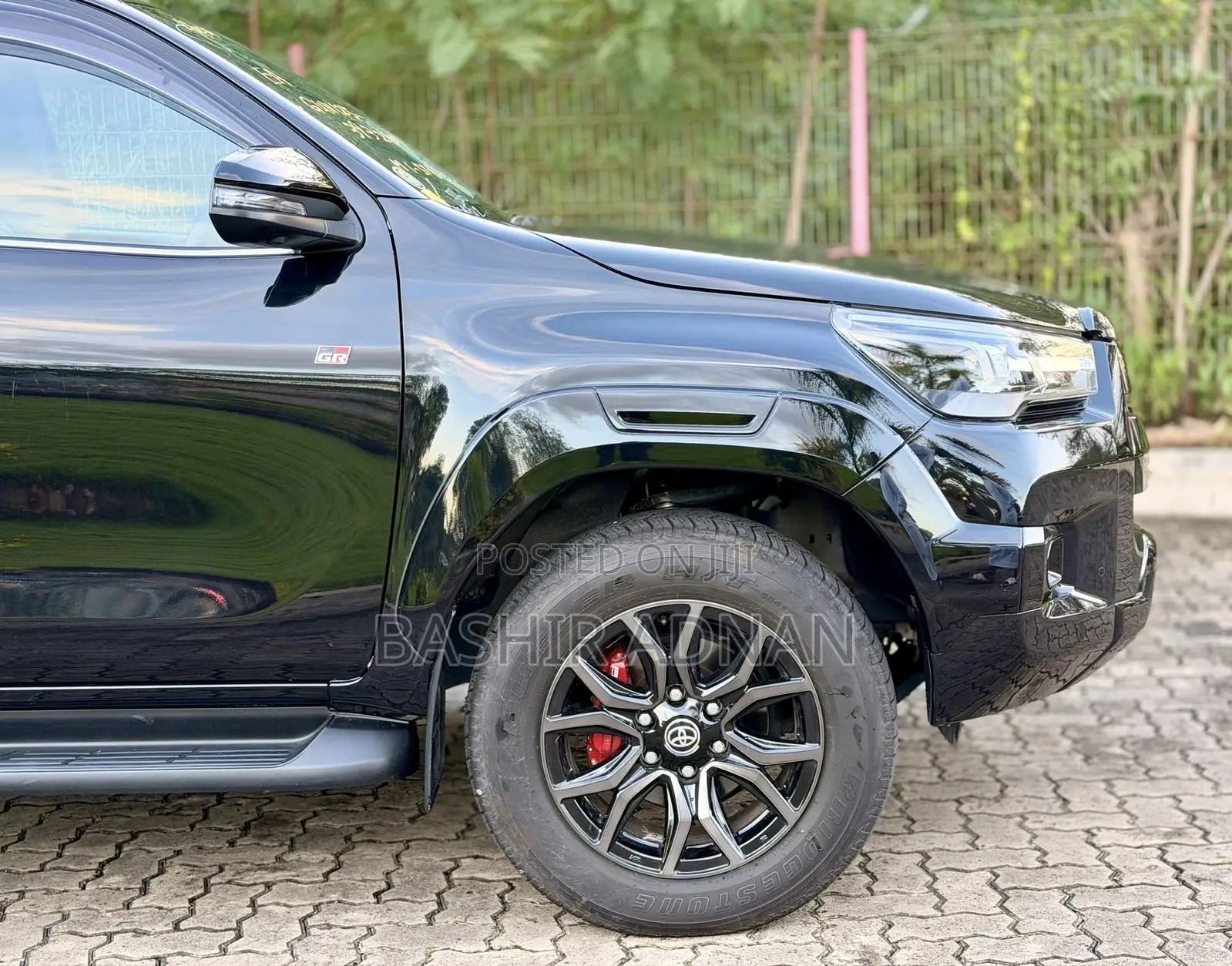 Toyota Hilux 2021 Black