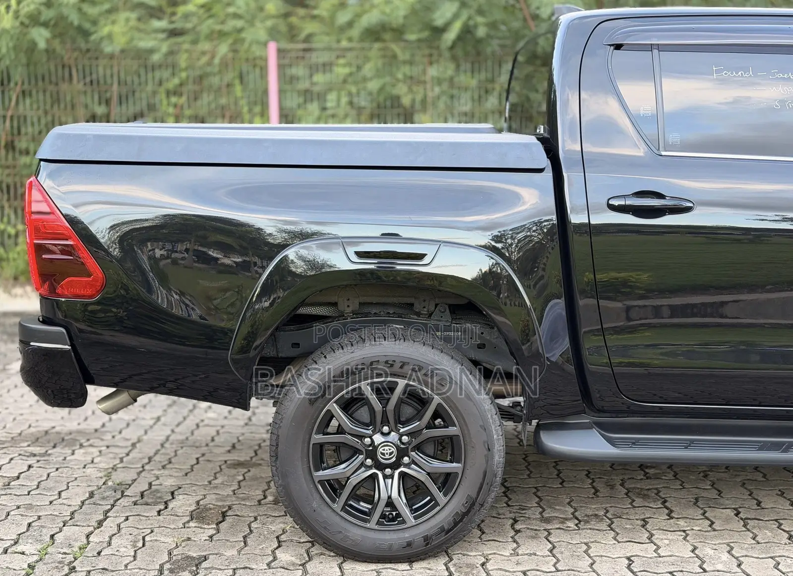 Toyota Hilux 2021 Black