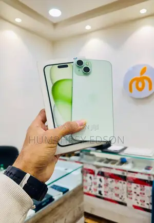 New Apple iPhone 15 128 GB Green