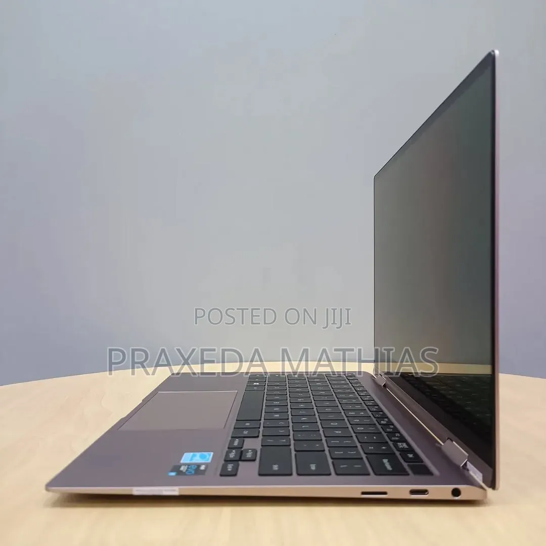Laptop Samsung Galaxy Book 2 16GB Intel Core i7 SSD 512GB