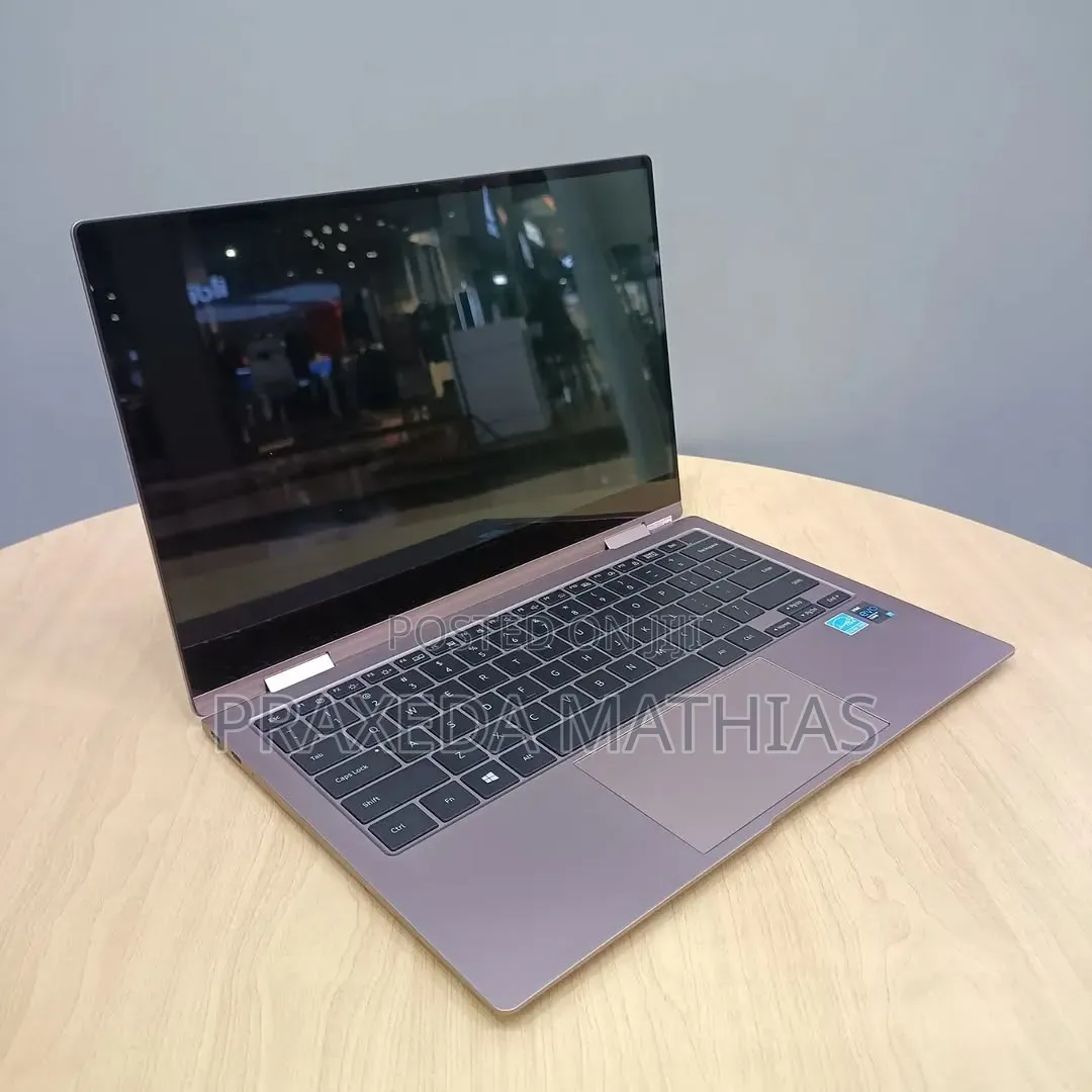 Laptop Samsung Galaxy Book 2 16GB Intel Core i7 SSD 512GB