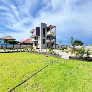 5bdrm House in Kahwa Real Estate, Kunduchi for rent