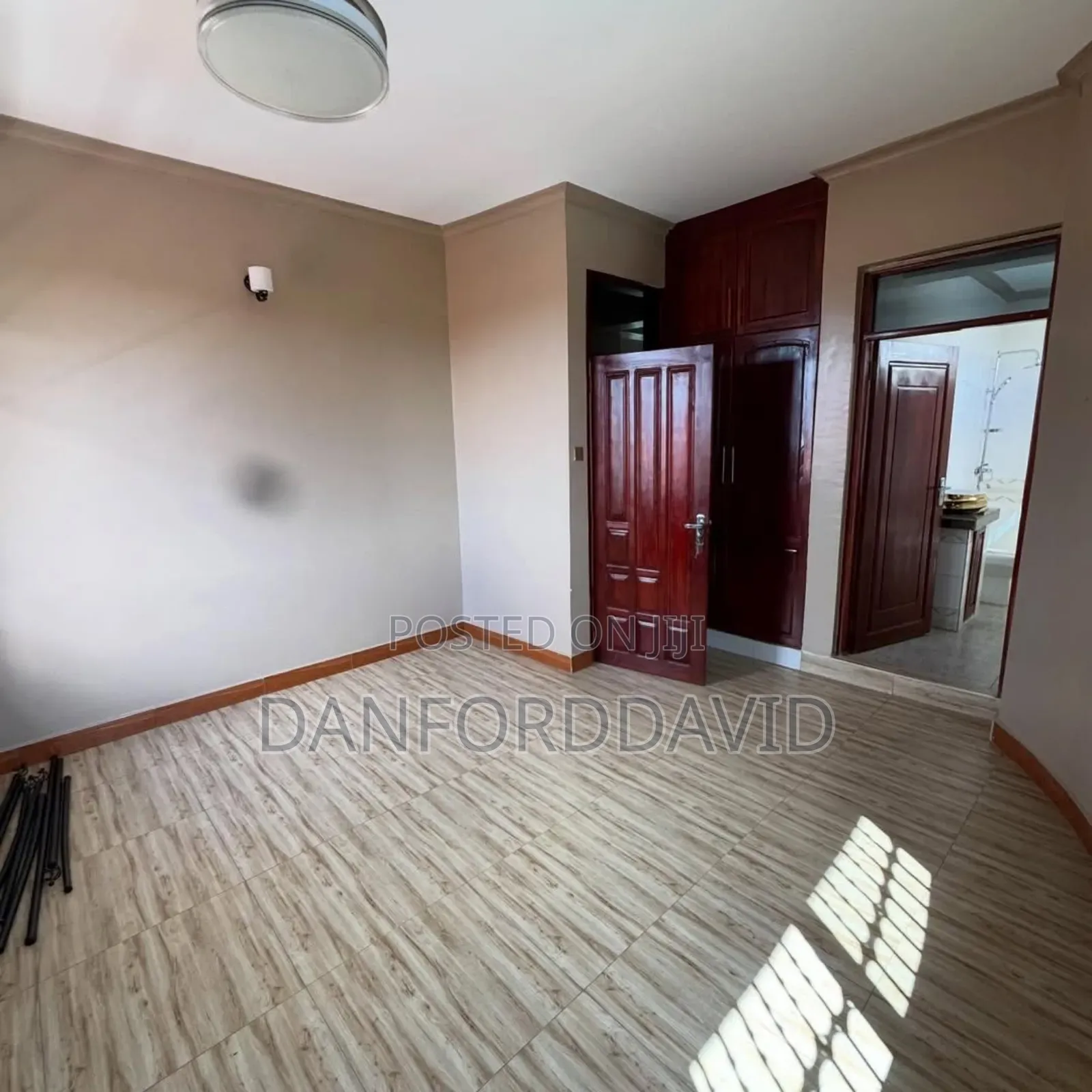 5bdrm House in Kahwa Real Estate, Kunduchi for rent