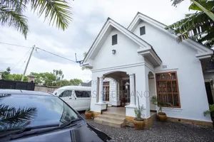 Furnished 3bdrm Apartment in Chekeleni, Moshono for rent