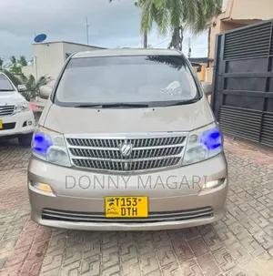 Toyota Alphard 2004 Gold