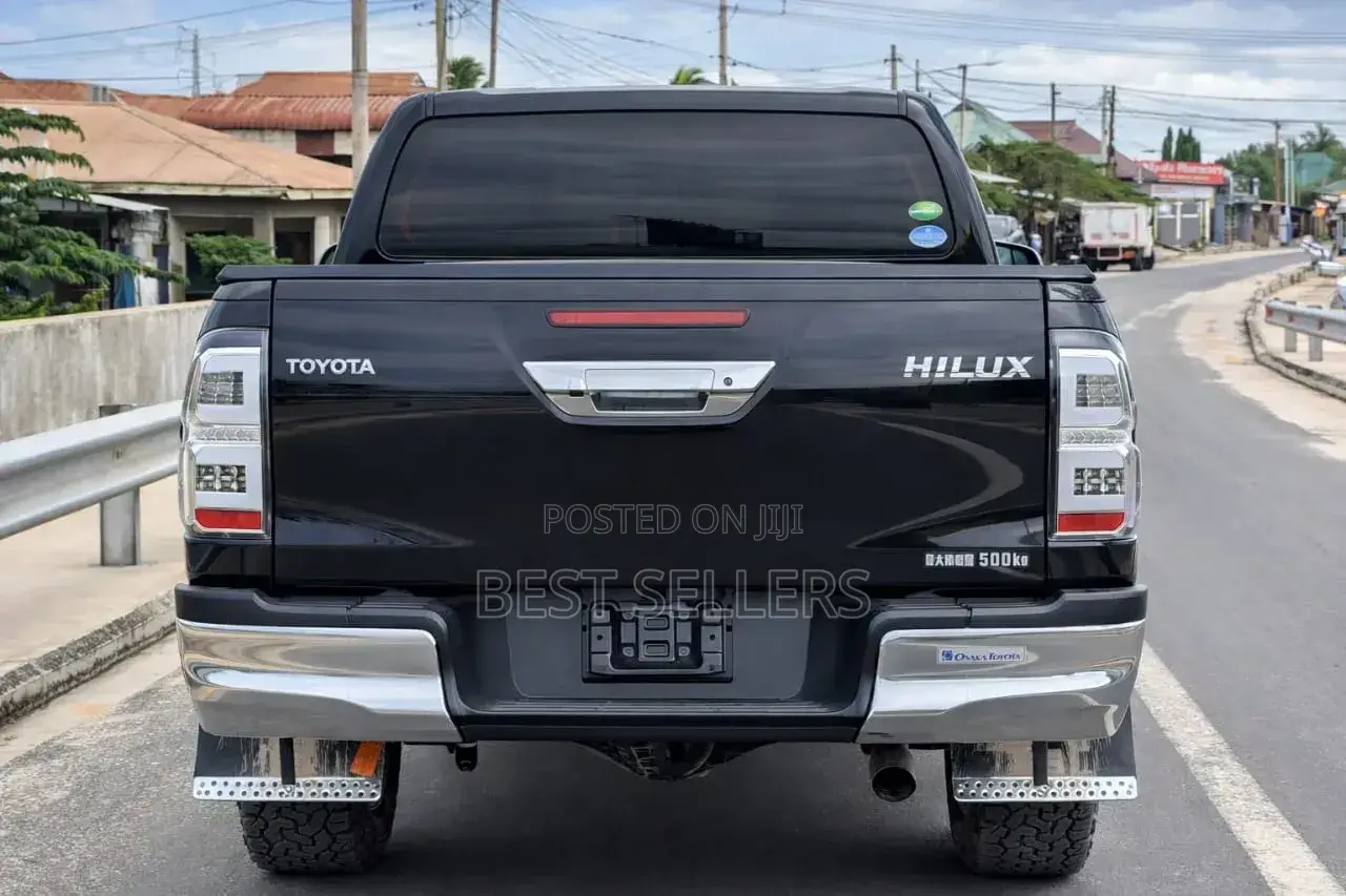 Toyota Hilux 2018 Black