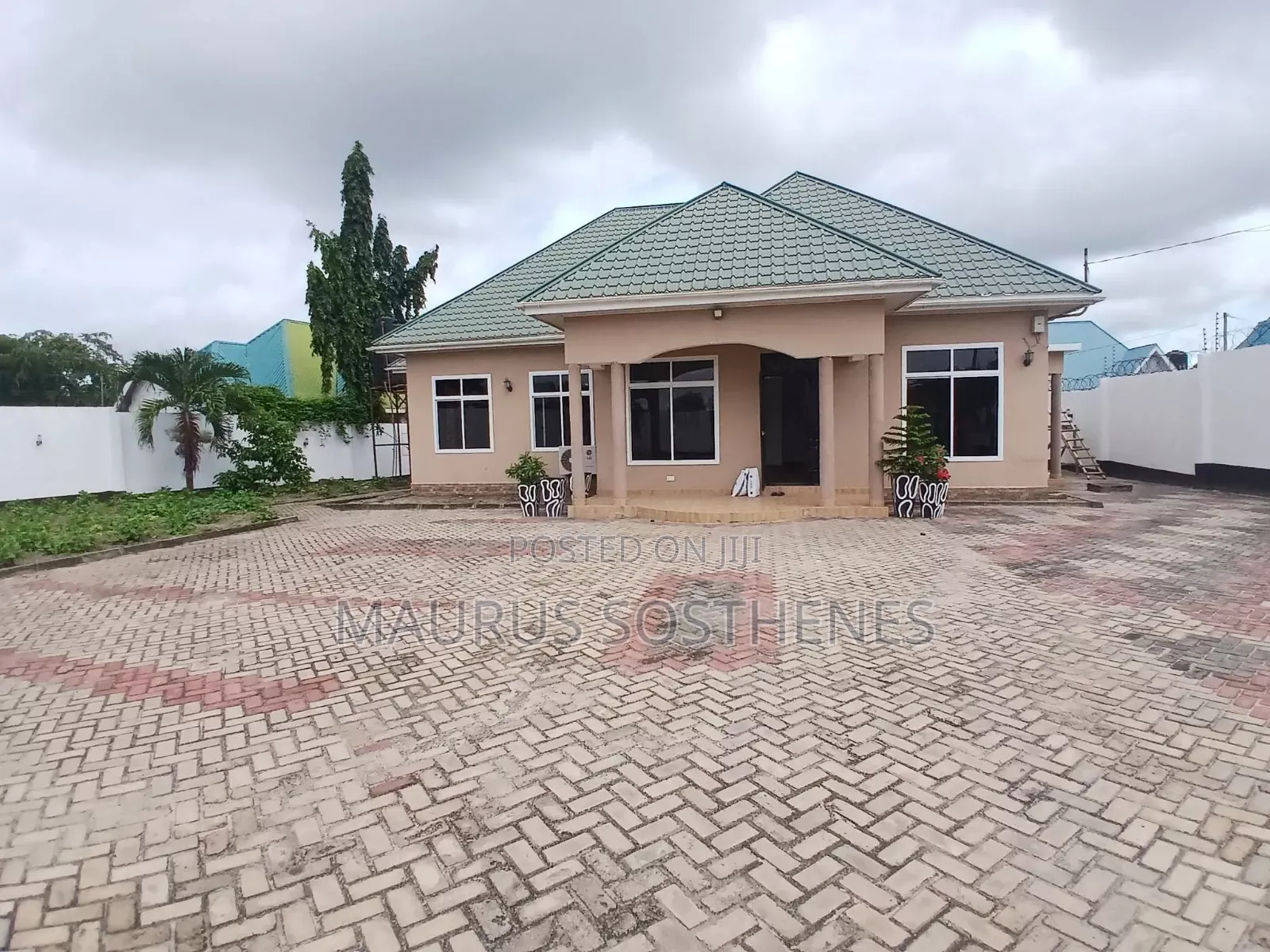 4bdrm House in Kifuru, Kinyerezi for rent