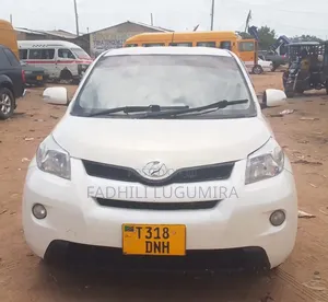 Toyota IST 2006 White