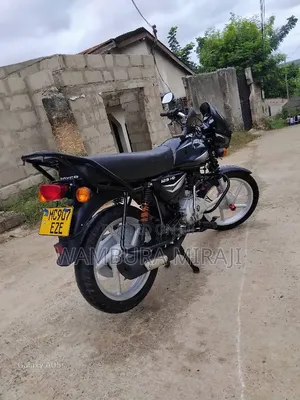 New Bajaj Boxer 125 2025 Black