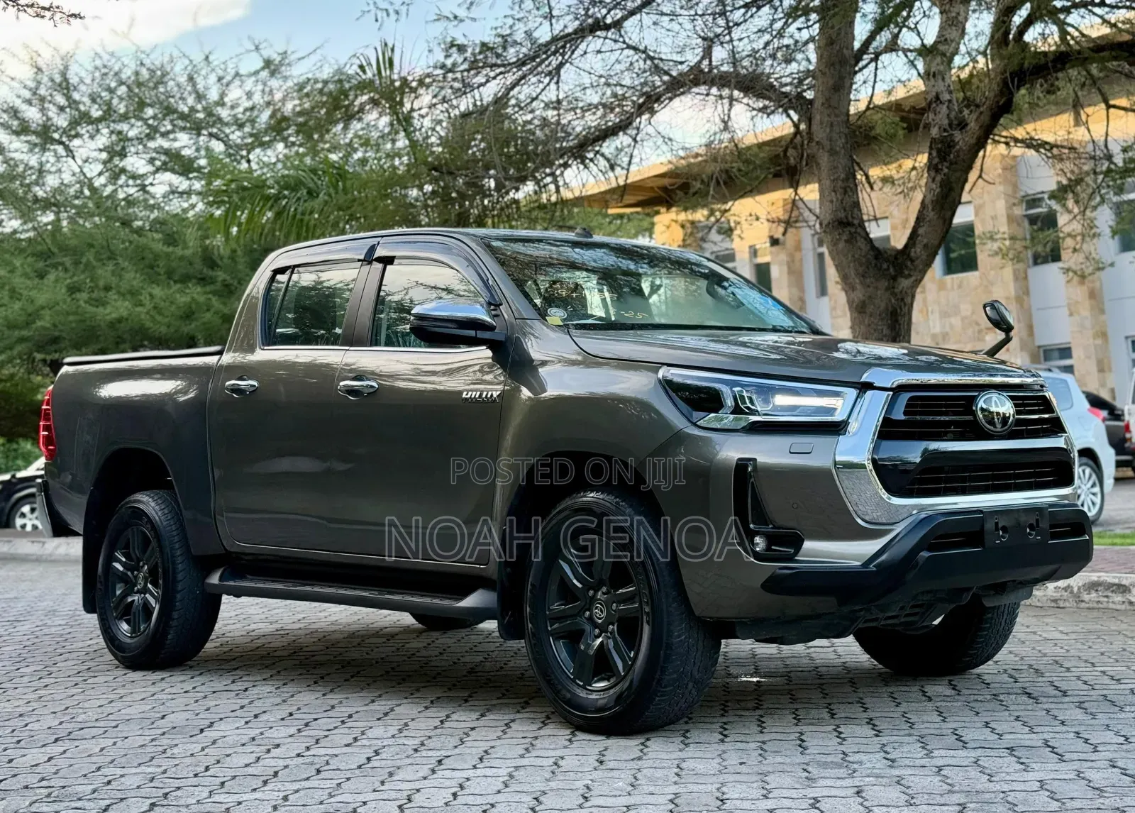 Toyota Hilux 2022 Gray