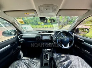 Toyota Hilux 2022 Gray