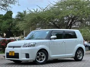 Toyota Corolla Rumion 2009 White