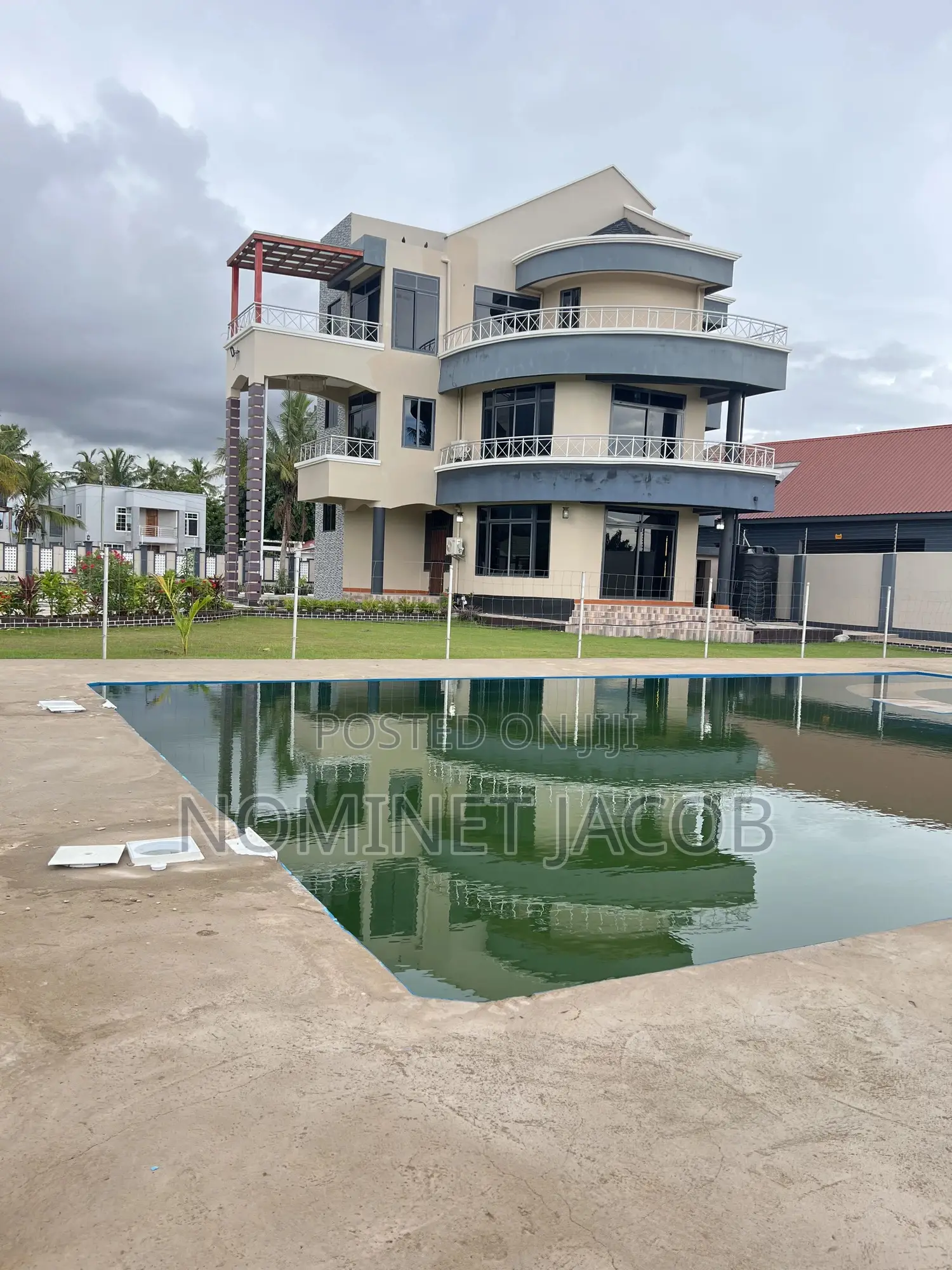 5bdrm House in Ununio Dar Es Salaam, Kunduchi for rent