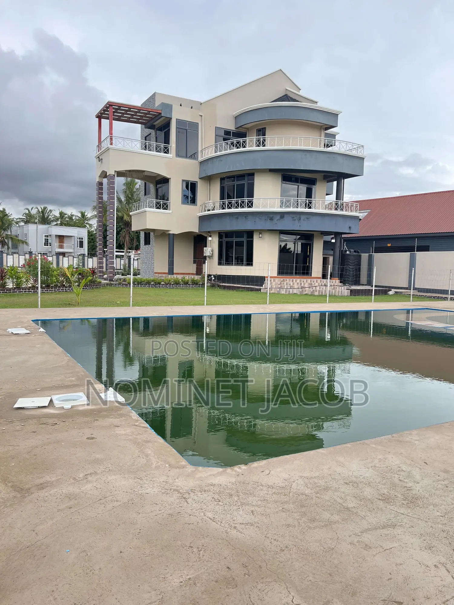 5bdrm House in Ununio Dar Es Salaam, Kunduchi for rent