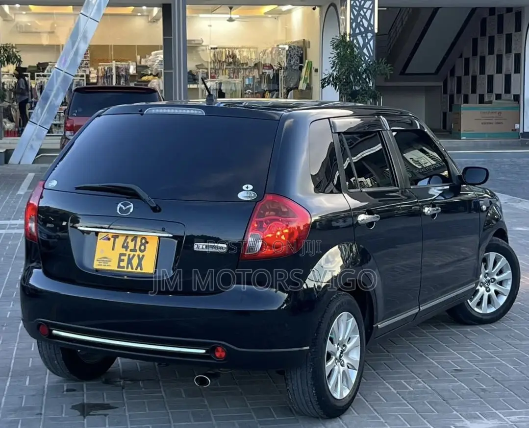 Mazda Verisa 2005 Black